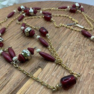 Casual Corner Vintage Red Beaded Gold Tone Chain Necklace